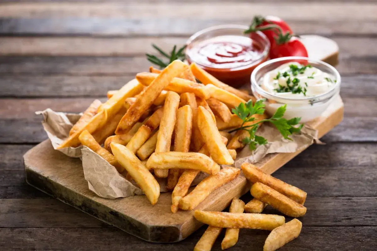Mrożone frytki z piekarnika: Chrupiące w 20 minut!